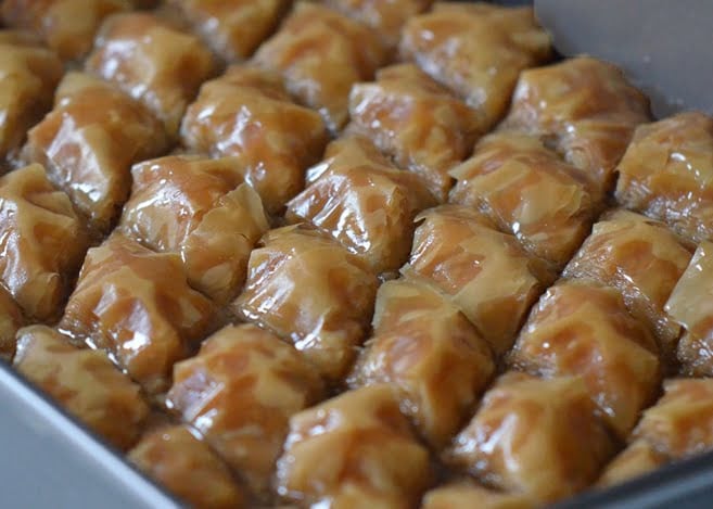 Lebanese baklawa in a pan