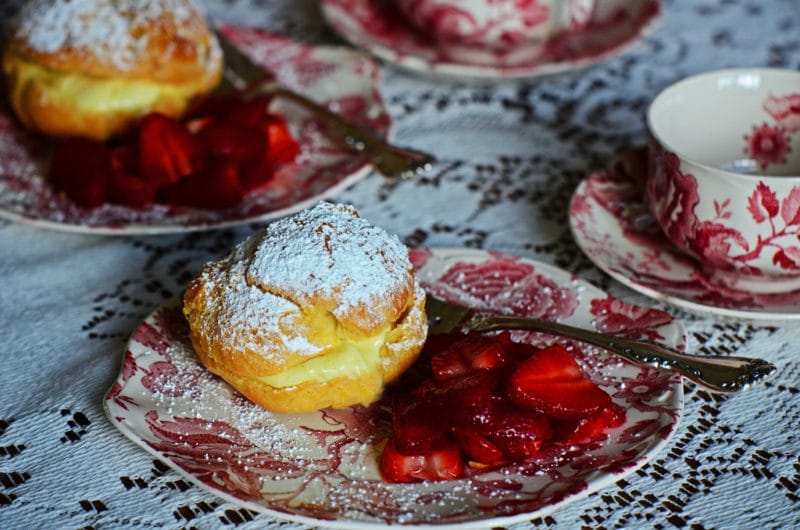 Cream puff with strawberry 2 POST