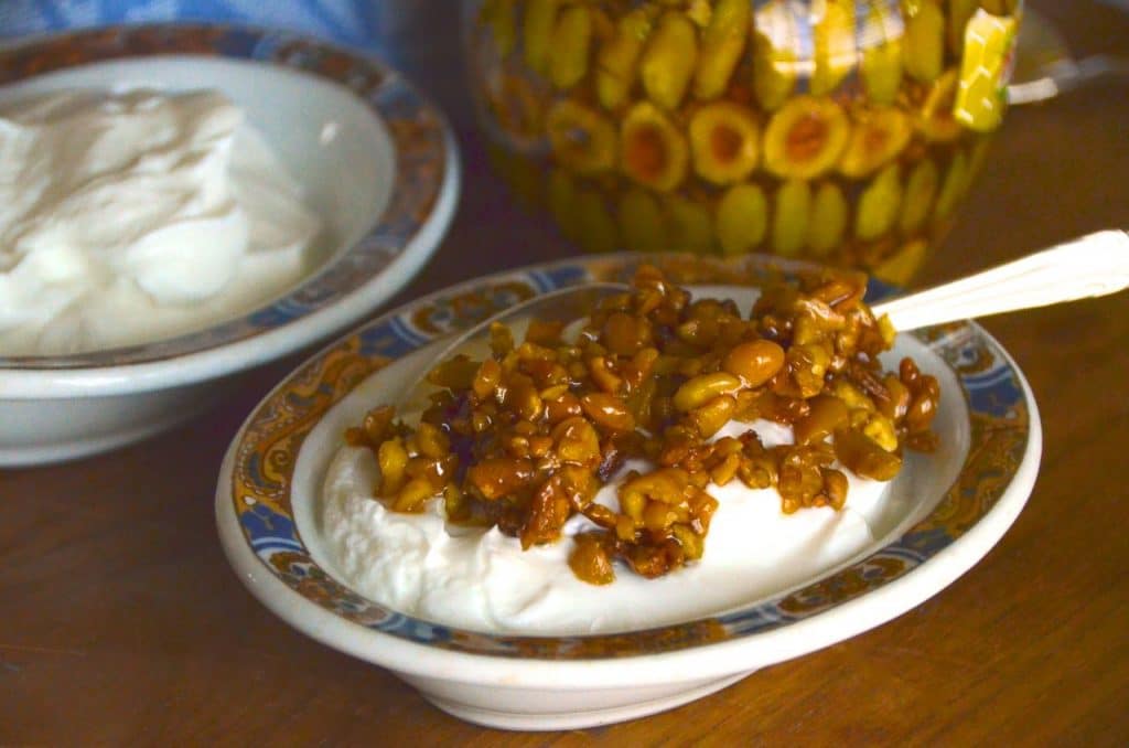 https://maureenabood.com/wp-content/uploads/2014/05/Labneh-with-honey-nuts-Maureen-Abood-1024x678.jpg