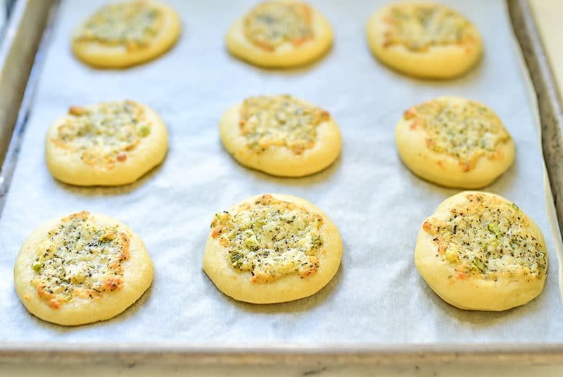 https://maureenabood.com/wp-content/uploads/2018/06/Mini-cheese-flatbreads-bright-Maureen-Abood-800x535.jpg