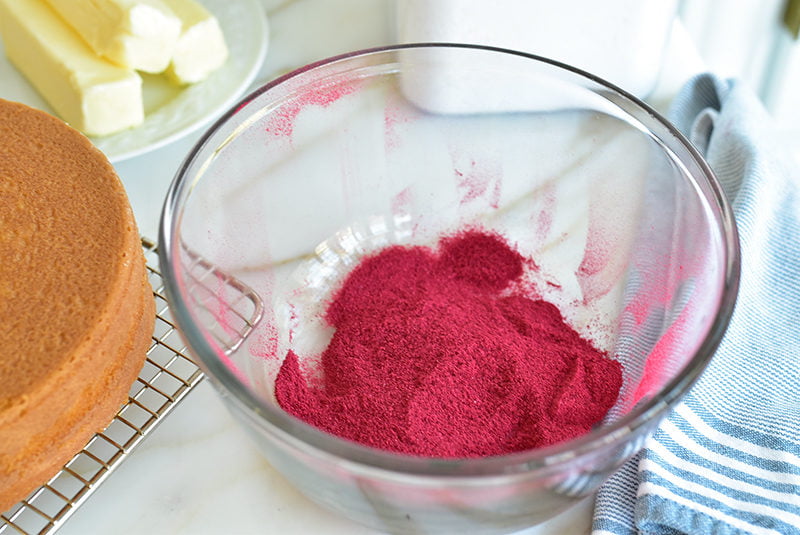 Raspberry powder for raspberry buttercream