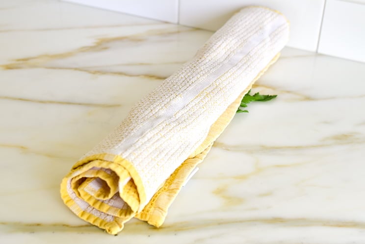 https://maureenabood.com/wp-content/uploads/2022/06/Towel-rolled-with-parsley-drying-Maureen-Abood.jpg